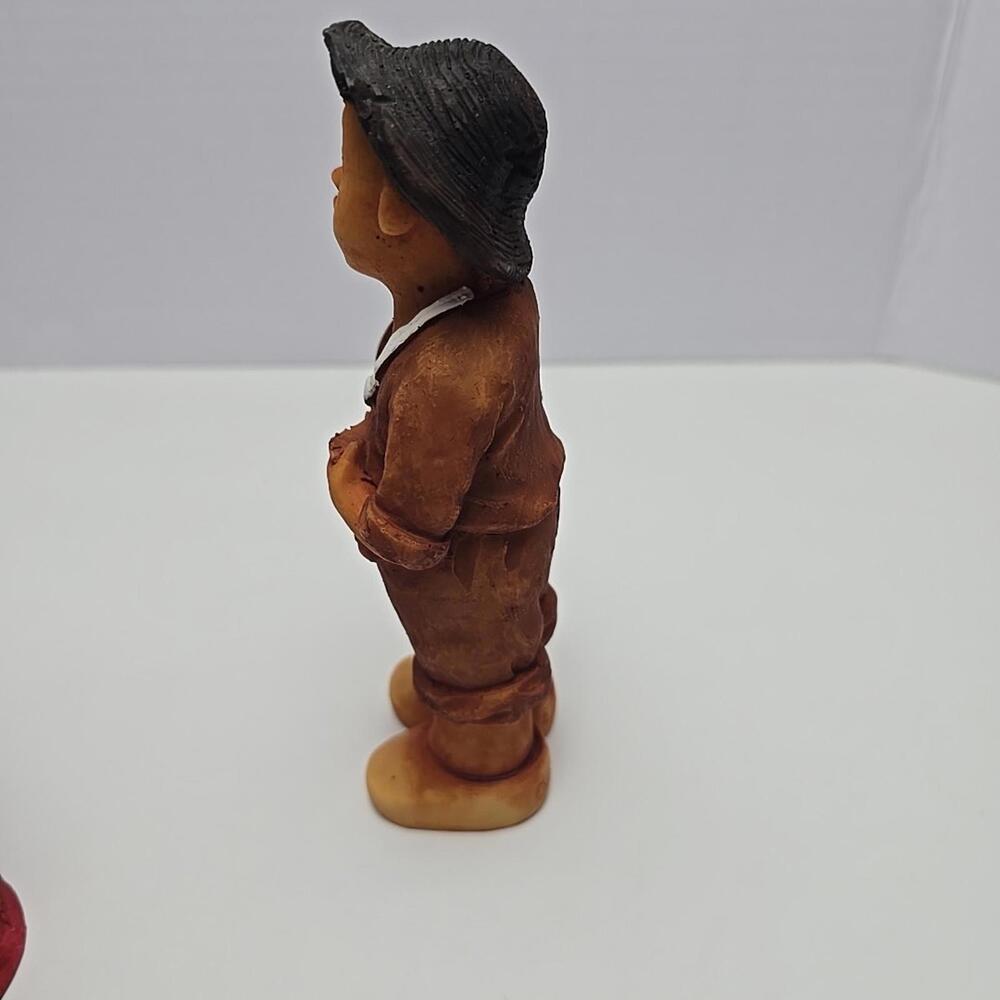 Lot of 2  Doo Lee Koreart man and woman with Basket Resin Figurines 6.5" - Picture 13 of 15
